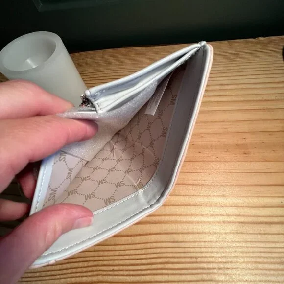 Steve Madden Blayer Linen Pink Compact Wallet - Picture 4 of 15